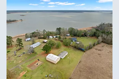 220 Pr 8464, Broaddus, TX 75929 - Photo 10