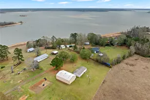 220 Pr 8464, Broaddus, TX 75929 - Photo 10