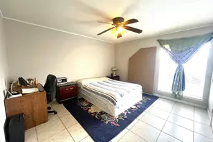 10211 Sugar Branch Dr, Houston, TX 77036 - Photo 12