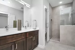 9808 Nedwald St, Houston, TX 77029 - Photo 32