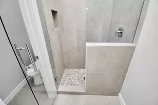 9808 Nedwald St, Houston, TX 77029 - Photo 36