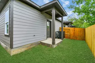 9808 Nedwald St, Houston, TX 77029 - Photo 38