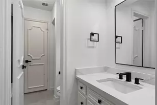 10911 Riverview Dr, Houston, TX 77042 - Photo 34