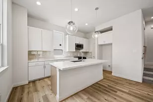 1804 Elysian St, Houston, TX 77026 - Photo 2