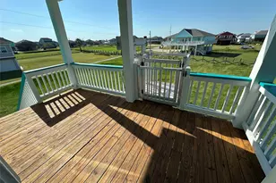 2529 Howell, Crystal Beach, TX 77650 - Photo 10