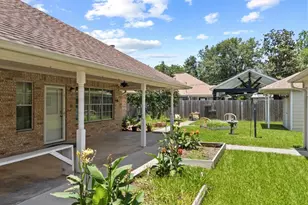 607 Sharondoah Dr, Highlands, TX 77562 - Photo 26