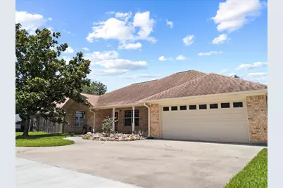 607 Sharondoah Drive, Highlands, TX 77562 - Photo 2