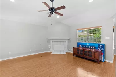 607 Sharondoah Drive, Highlands, TX 77562 - Photo 10