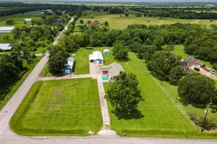 5710 County Rd 166, Alvin, TX 77511 - Photo 4