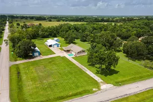 5710 County Rd 166, Alvin, TX 77511 - Photo 1
