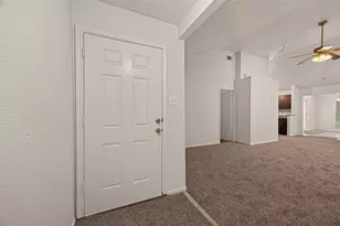 2714 S Brompton Dr, Pearland, TX 77584 - Photo 6