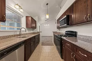 2714 S Brompton Dr, Pearland, TX 77584 - Photo 18
