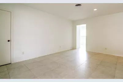 5629 Winsome Lane, Houston, TX 77057 - Photo 4