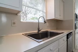 5629 Winsome Ln, Houston, TX 77057 - Photo 6