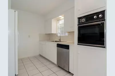 5629 Winsome Lane, Houston, TX 77057 - Photo 10