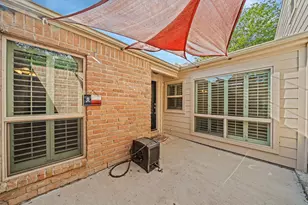 2210 Gray Falls Dr, Houston, TX 77077 - Photo 4