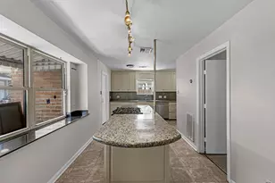 11319 Briar Forest Dr, Houston, TX 77077 - Photo 4