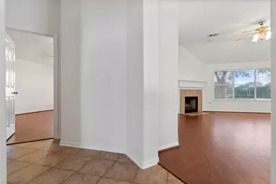 3135 Stratford Bend Drive, Sugar Land, TX 77498 - Photo 8