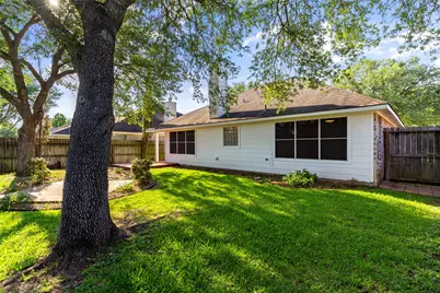 3135 Stratford Bend Drive, Sugar Land, TX 77498 - Photo 32