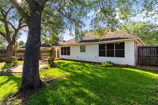 3135 Stratford Bend Dr, Sugar Land, TX 77498 - Photo 32