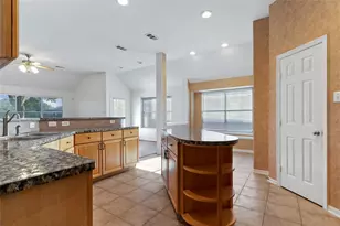 3135 Stratford Bend Dr, Sugar Land, TX 77498 - Photo 16