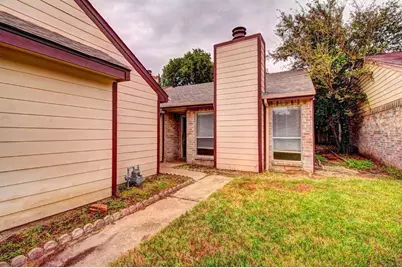 11818 Plumpoint Drive, Houston, TX 77099 - Photo 2