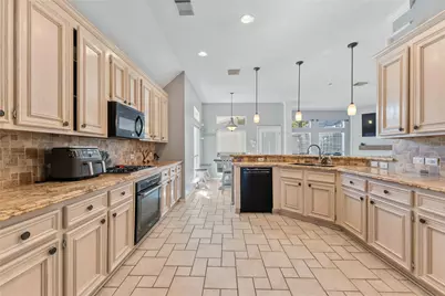 7610 Limber Bough Drive, Humble, TX 77346 - Photo 14