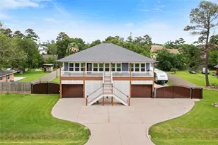 610 S Shady Ln, La Porte, TX 77571 - Photo 2