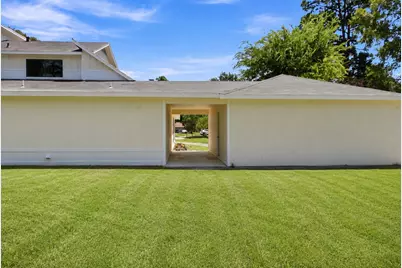 9915 Baronshire Round, Houston, TX 77070 - Photo 36