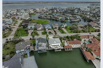 1435 Tiki Drive, Tiki Island, TX 77554 - Photo 10