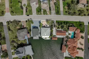 1435 Tiki Dr, Tiki Island, TX 77554 - Photo 8