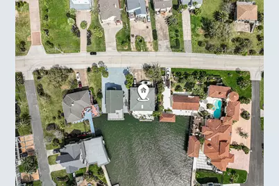 1435 Tiki Drive, Tiki Island, TX 77554 - Photo 16