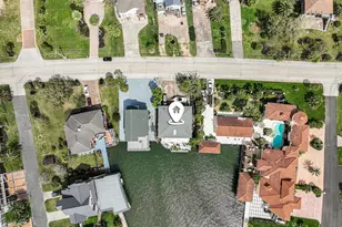 1435 Tiki Dr, Tiki Island, TX 77554 - Photo 16