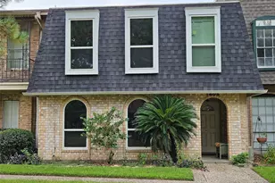 1806 Saxony Ln, Nassau Bay, TX 77058 - Photo 1