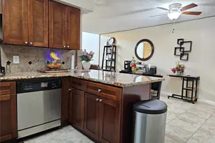 1806 Saxony Ln, Nassau Bay, TX 77058 - Photo 10