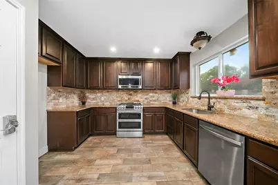 1801 Palo Duro Street, Friendswood, TX 77546 - Photo 6