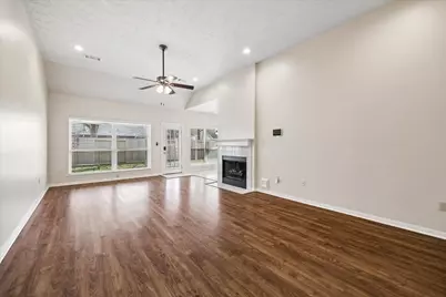 806 Charles Place, Baytown, TX 77521 - Photo 6