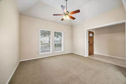 806 Charles Place, Baytown, TX 77521 - Photo 4