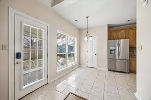 806 Charles Pl, Baytown, TX 77521 - Photo 12