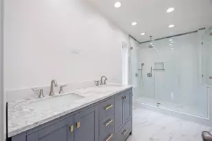 19006 Lakeshire St, Humble, TX 77346 - Photo 12