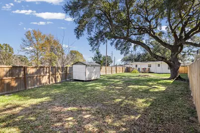 1802 Live Oak Street, Port Neches, TX 77651 - Photo 20