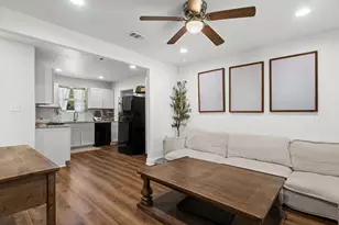 1802 Live Oak St, Port Neches, TX 77651 - Photo 6