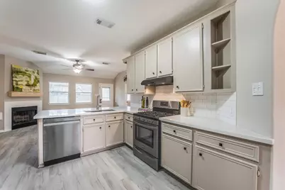 7115 Nickaburr Creek Drive, Magnolia, TX 77354 - Photo 8