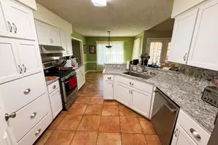 1634 Sunnybrook Dr, New Braunfels, TX 78130 - Photo 6