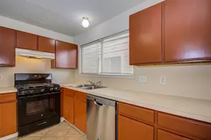 15850 E Park Ct, Houston, TX 77082 - Photo 8