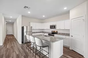2426 Evergreen Falls Dr, Crosby, TX 77532 - Photo 4