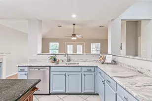 17031 Lighthouse View Dr, Friendswood, TX 77546 - Photo 18