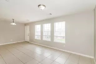 4906 N Cancun Dr, Houston, TX 77045 - Photo 4