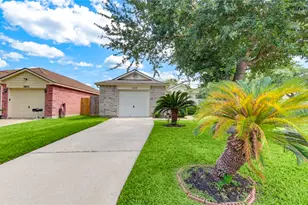 18835 Driftwood Springs Dr, Katy, TX 77449 - Photo 2