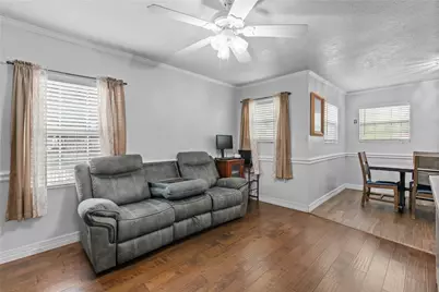 1005 Majestic Street, Houston, TX 77020 - Photo 10